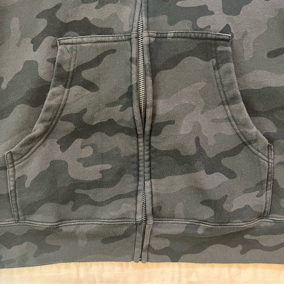 Howitzer MFG Co Camouflage Jacket Hoodie - Picture 5 of 8